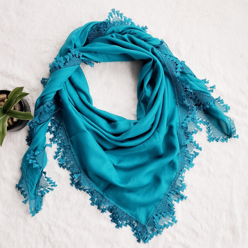 Exotic Machine Stitch Lace Scarf